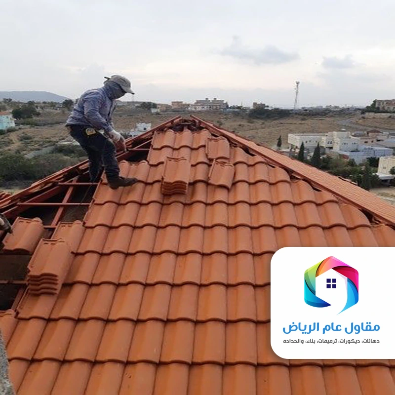 فني تركيب قرميد الرياض