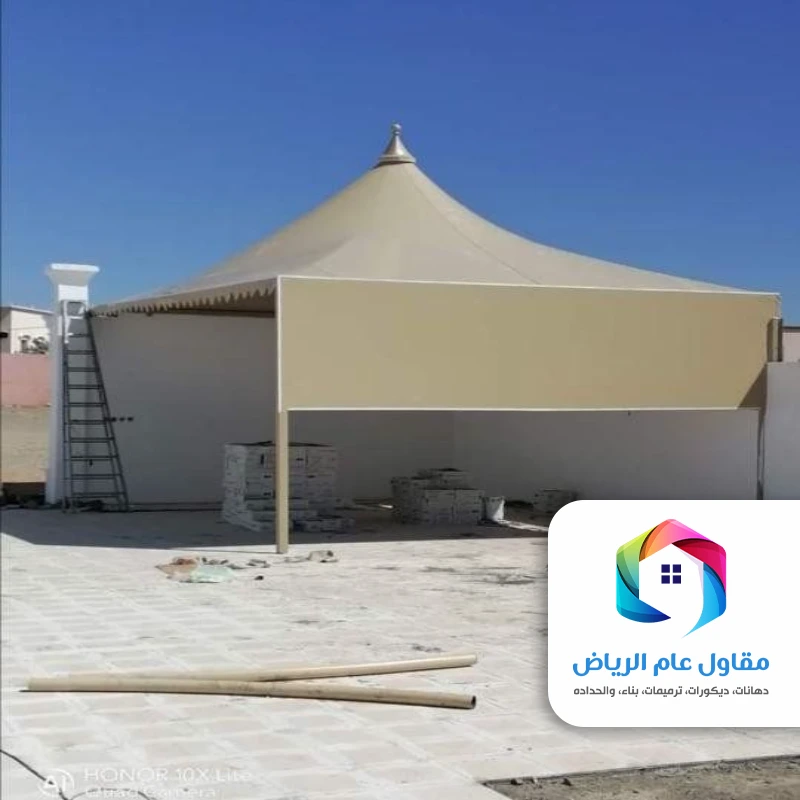 مظلة خارجية للسيارات في حي حطين