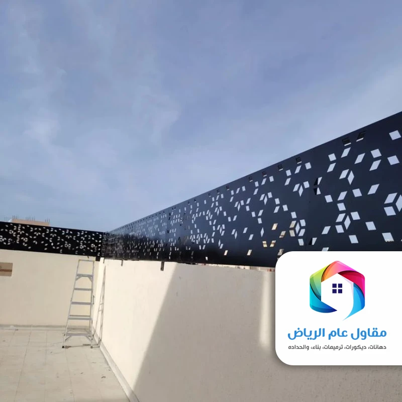 سواتر حديد مشغول في حي حطين